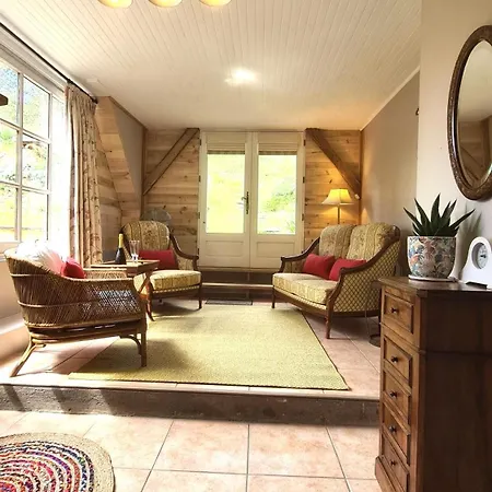 Cosy With Private Pool Holiday home