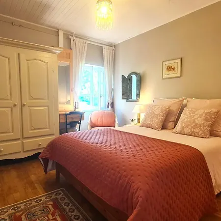 Cosy With Private Pool Holiday home