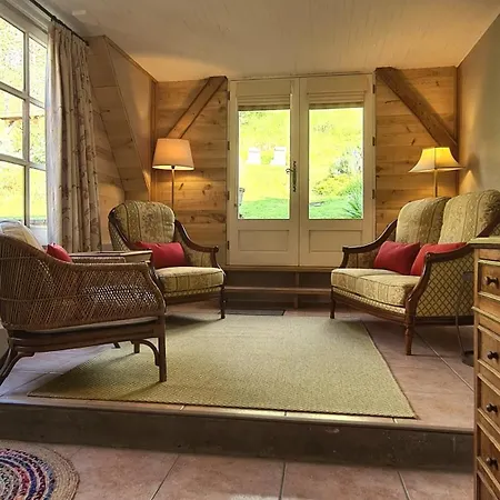 Cosy With Private Pool Holiday home *